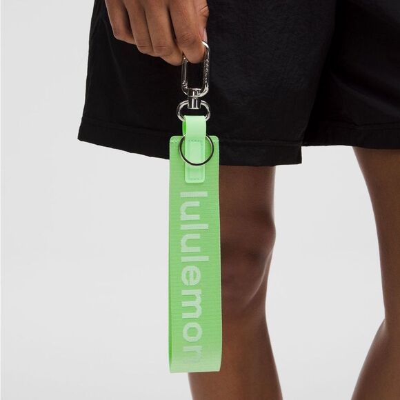 NWT NEVER LOST KEYCHAIN - Citra Lime/White CTRL/WHT - Lululemon - Lime Green - Picture 2 of 8